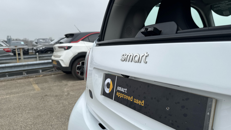 Smart EQ fortwo coupe 60kW EQ Exclusive 17kWh 2dr Auto [22kWCh] Electric Coupe